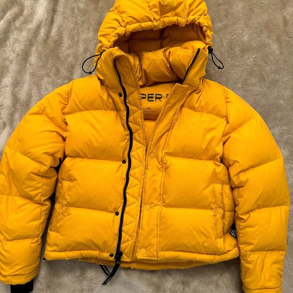 Aritzia Super Puff Shorty XS - Picture 1 of 10